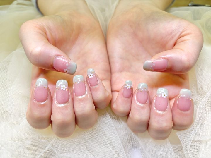 くすみ色を美しく見せる質感・コートの選択方法のイメージ