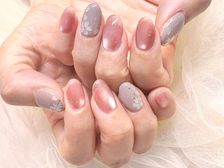 栄養不足と爪トラブルの関係性のイメージ