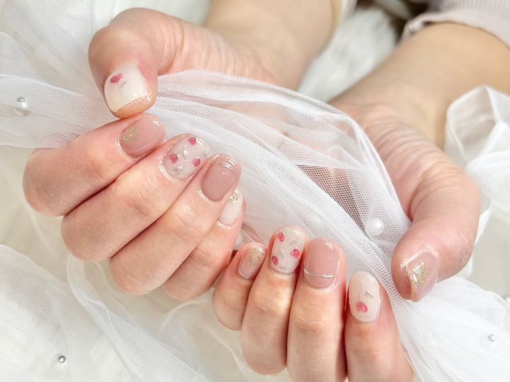 セルフネイルでサロン級デザインは実現可能？プロが答える技術向上のカギのイメージ