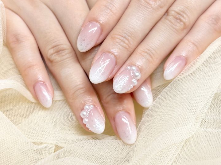 粘土ジェルで作る立体フラワーネイルって、どんなもの？のイメージ