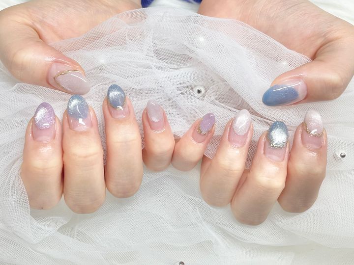 秋冬にメタリックネイルが「正解」な理由のイメージ