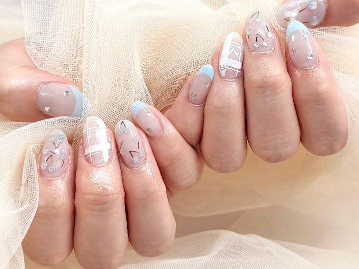 マット仕上げ｜ビタミンカラーをこなれて強く見せる質感のイメージ