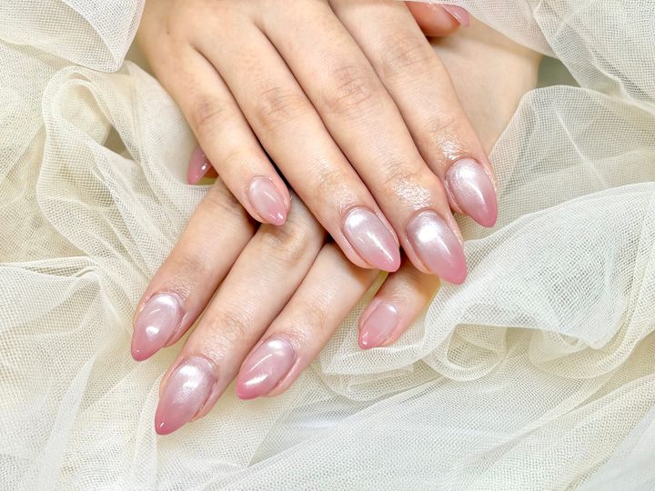 プールや海でジェルネイルが白くなる「水白化」って何？のイメージ