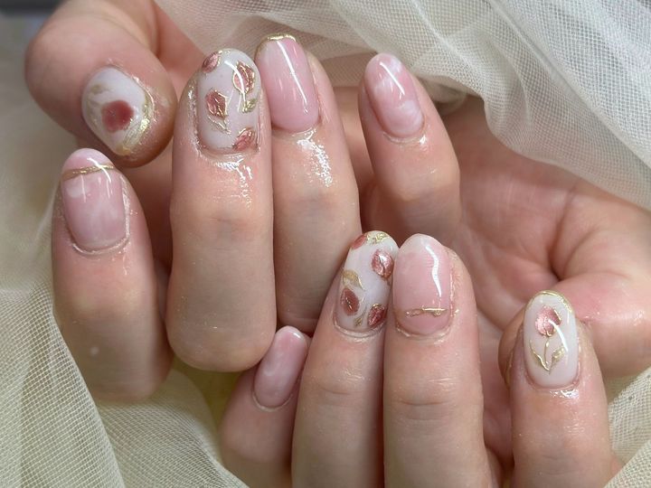 秋のジェリーネイルって何が違うの?夏シアーとの質感の差のイメージ