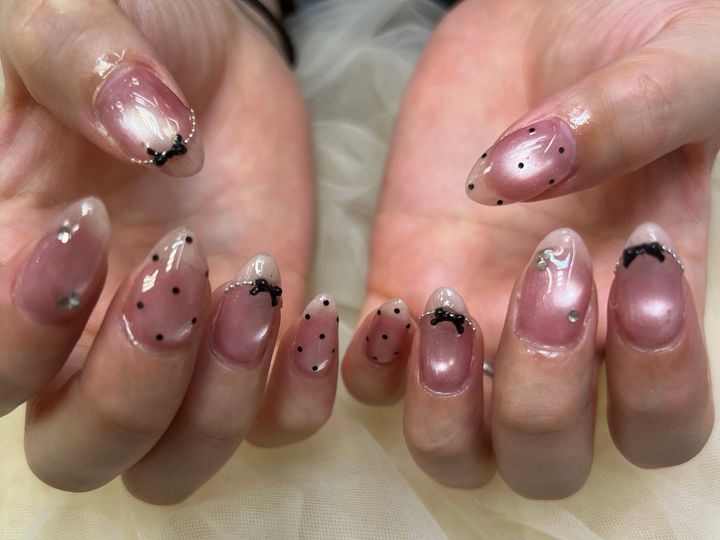 秋チェックネイルをもっと楽しむ｜仕上げ・アレンジのアイデアのイメージ