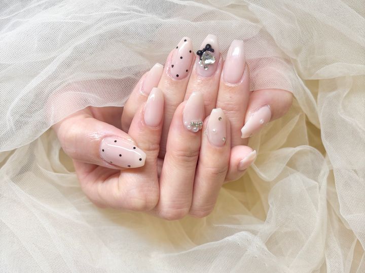 2026年春ネイル完全ガイド｜透明感×くすみパステルで叶える大人の指先トレンド