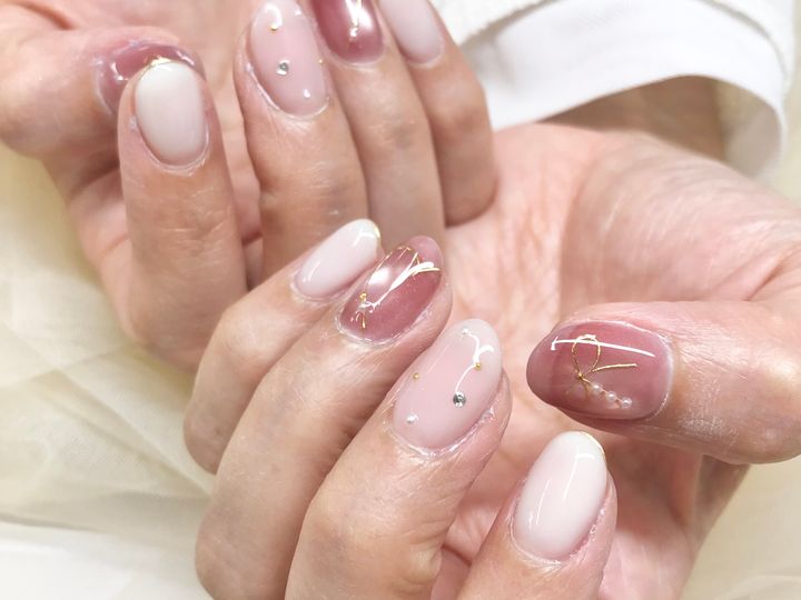 夏のジェルネイルは3週間が正解｜フィルイン活用で汗・紫外線シーズンを乗り切る付け替え術
