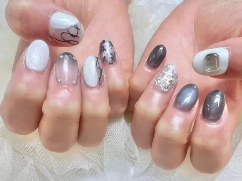 白グレーのニュアンスレオパード｜ワンカラー、ニュアンス、ラメ・グリッター、マグネット、ホワイト、グレー・グレージュ、ブラック、上品・大人、シンプル