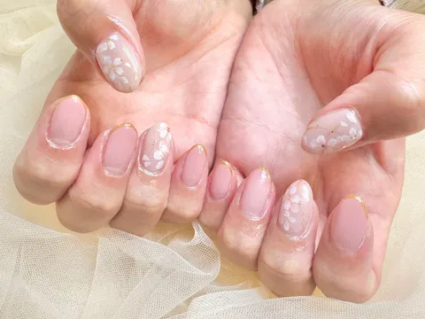 ピンクのドット｜ドット、ピンク、可愛い
