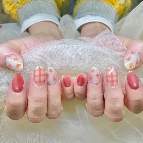 ピンク×オレンジのチェック&ドット｜チェック、ドット、グラデーション、ピンク、オレンジ、ホワイト、可愛い