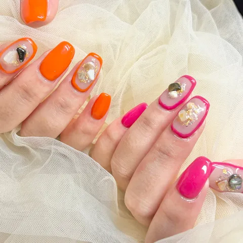 オレンジ×ホットピンクのシェル使い｜ワンカラー、シェル、パーツ・3D、オレンジ、ピンク、可愛い、個性的