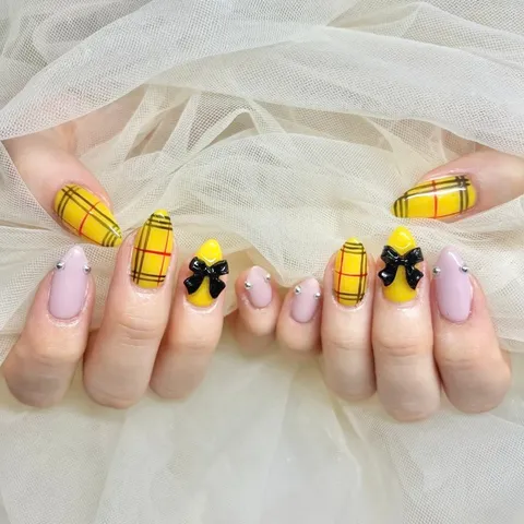 イエローチェック×ピンクリボン｜チェック、リボン、イエロー、ピンク、ベージュ、可愛い