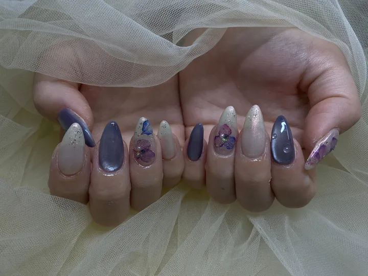 パープルフラワー水滴ニュアンス｜フラワーネイル・水滴ネイル・ニュアンスネイル・春ネイル