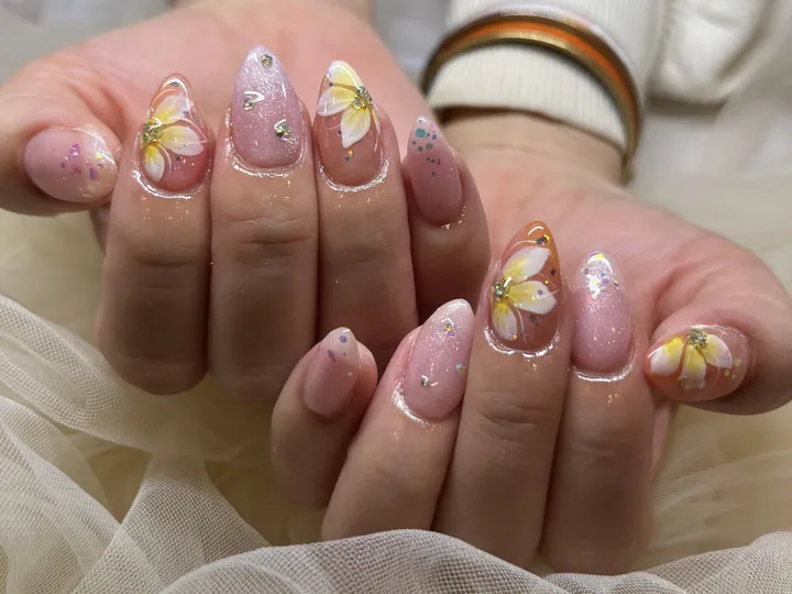 ピンクラメフラワーニュアンス｜フラワーネイル・ニュアンスネイル・キラキラネイル・春ネイル