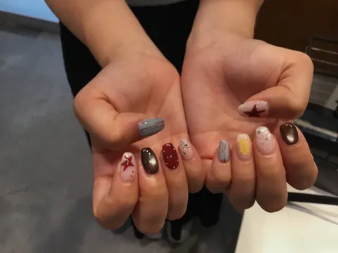 秋色系マルチカラーネイル｜ワンカラー、マグネット、ベージュ、ブラウン、ボルドー、可愛い