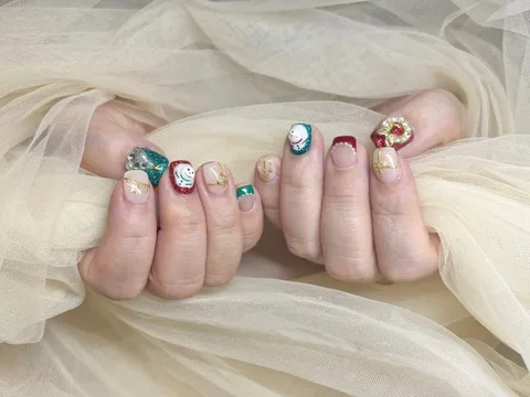 ベージュピンクの押し花・ニュアンスネイル｜フラワー、ニュアンス、マット、ベージュ、ピンク、ブライダル、上品・大人