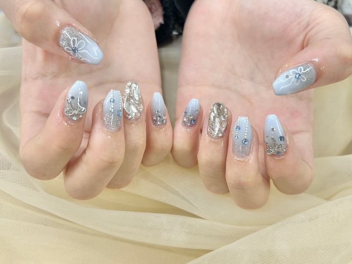 セルフで失敗しないフレンチラインの引き方のイメージ