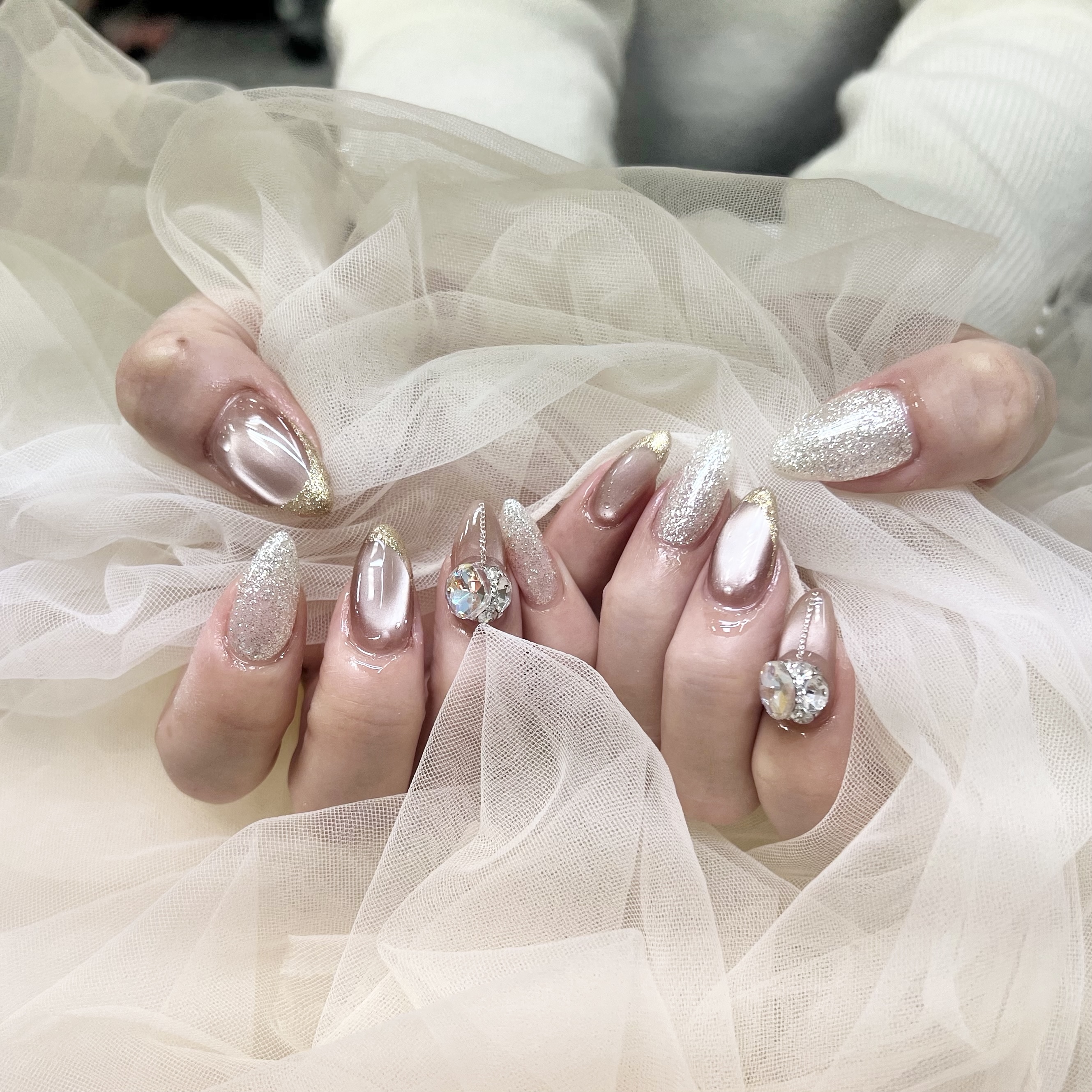 なぜ今『質感』がネイルデザインの主流になったのか?のイメージ