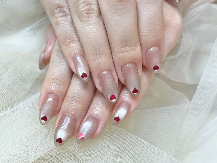 フットネイルとハンドネイルの違いのイメージ