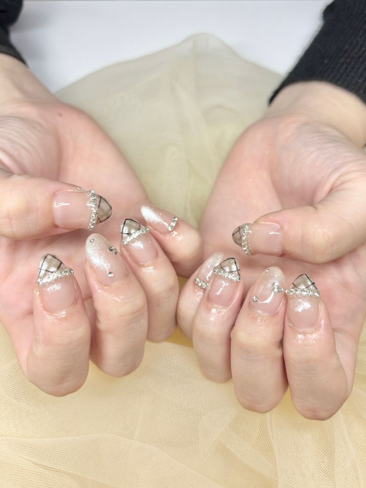 セルフネイルでの花柄チャレンジ方法のイメージ