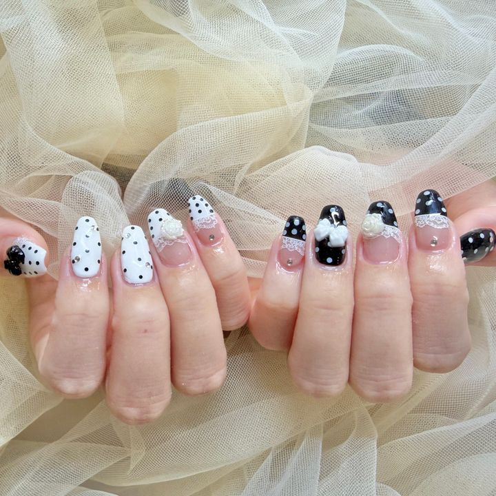 スキニー・マイクロフレンチの最新アレンジ|色選び×技法のイメージ