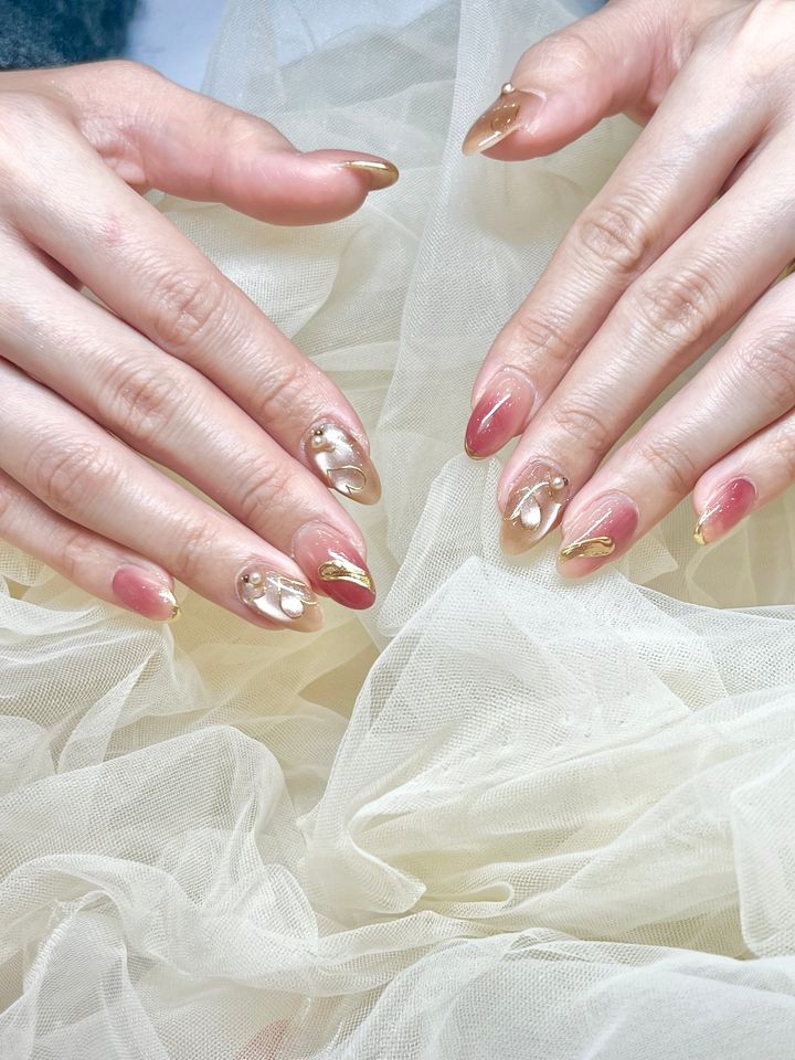 2026年春花柄ネイルのカラートレンドのイメージ