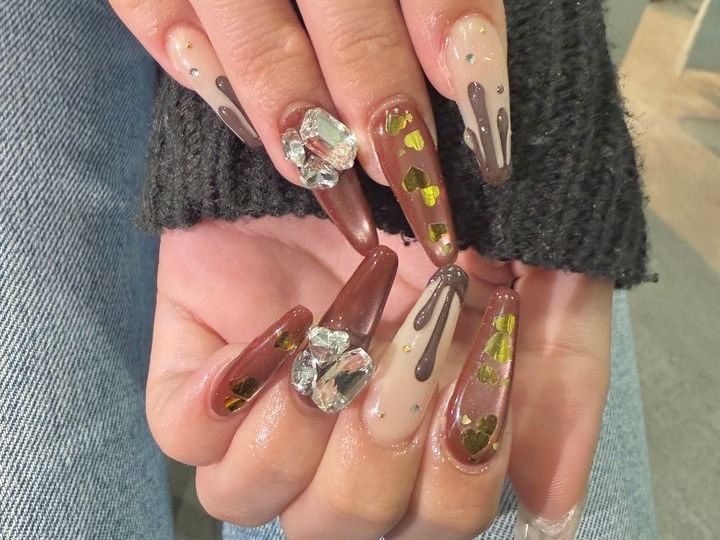 7. 細フレンチ×ラメラインのイメージ