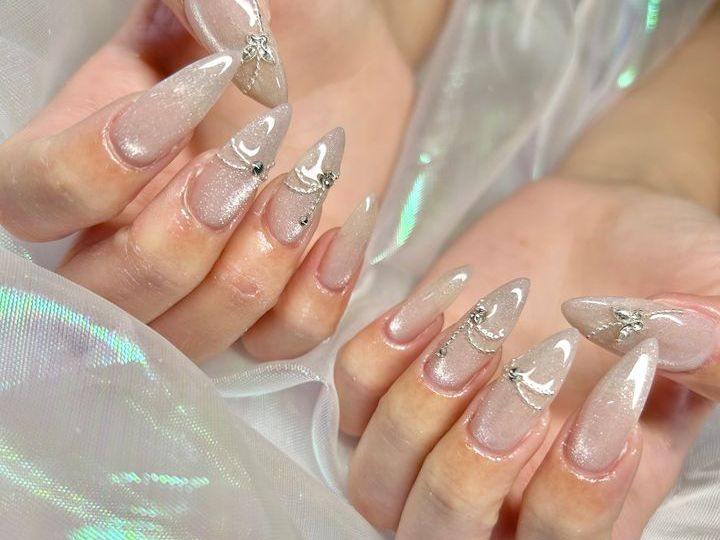 季節に合わせたネイルカラー選びのポイントのイメージ