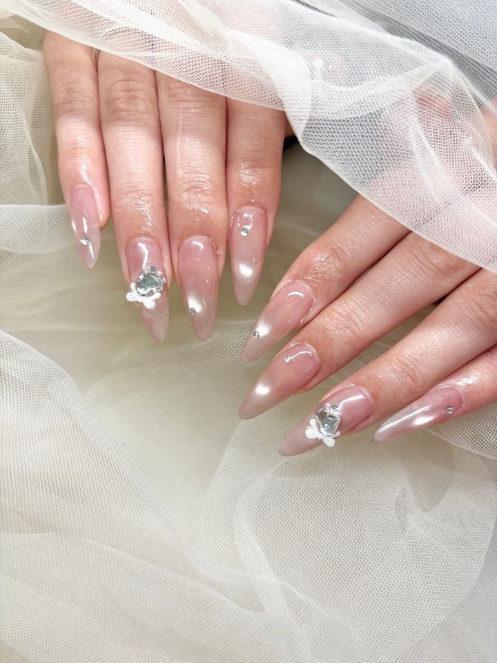 押し花デザインで失敗しないコツ「素材選び・配置・封じ込め技術」のイメージ