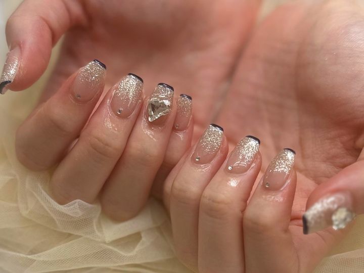 NICENAILのお客様施術 ベージュゴールドのラメワンカラー