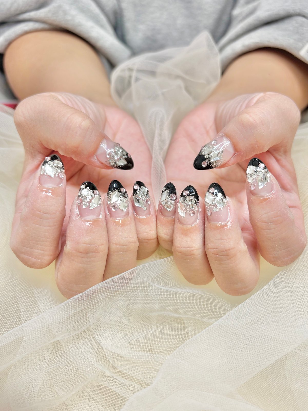 NICENAILのお客様施術 クリアピンクのグリッターマーブルフレンチ