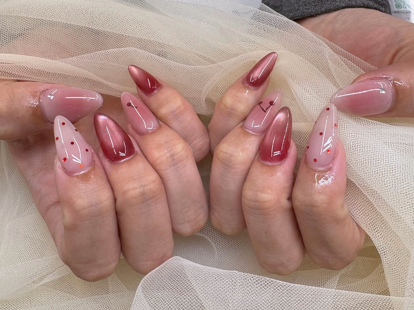 NICENAILのお客様施術 ピンク×ボルドーのグラデーション