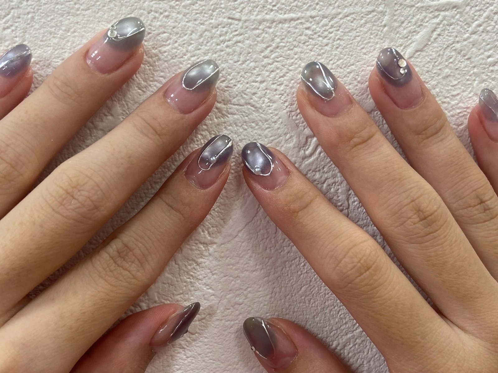 NICENAILのお客様施術 くすみピンクのミラーニュアンス