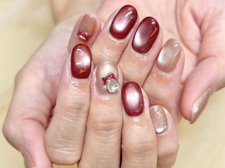 NICENAILのお客様施術 ボルドーのミラーグラデーション