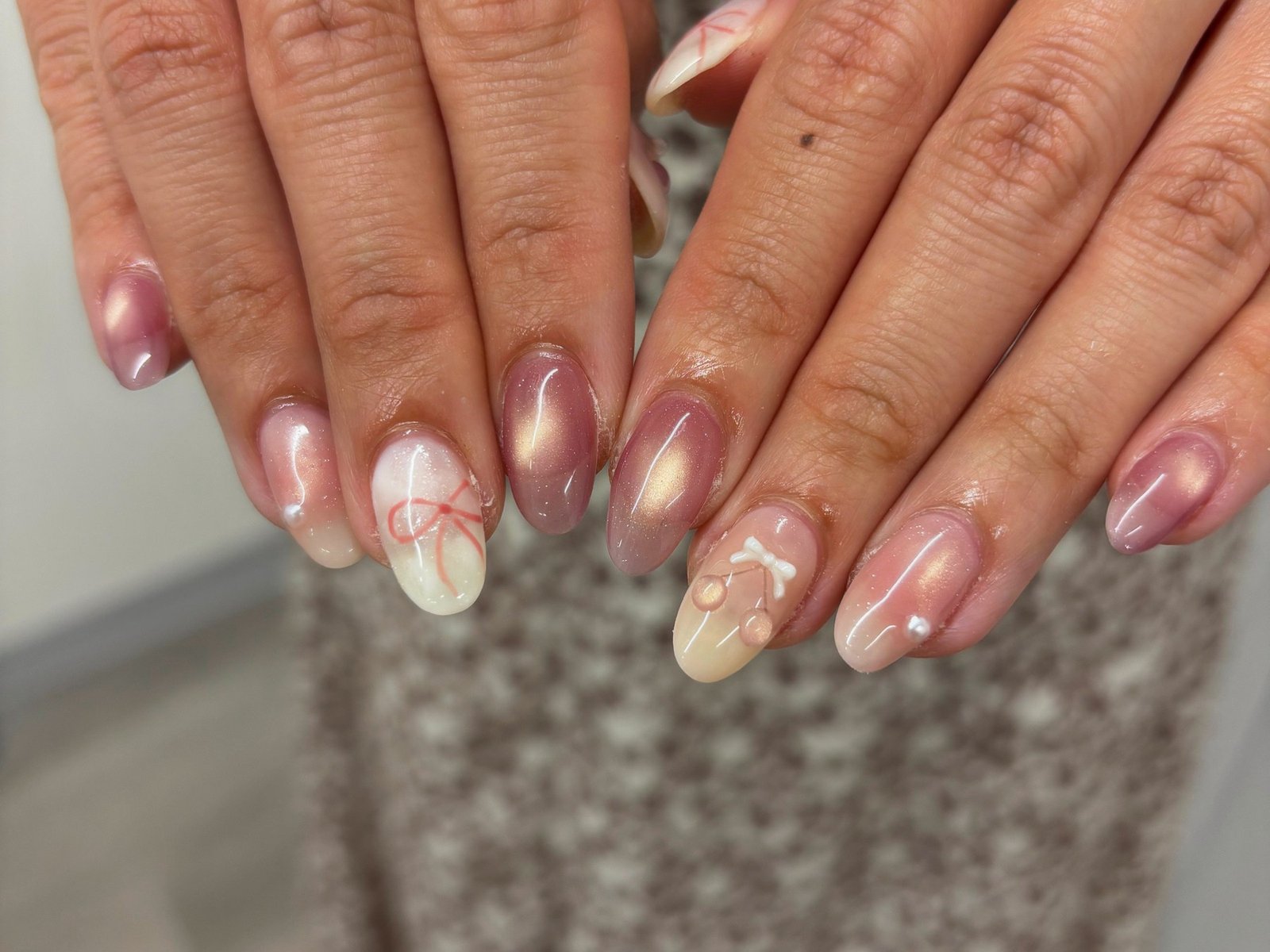 NICENAILのお客様施術 くすみピンクのミラーグラデーション