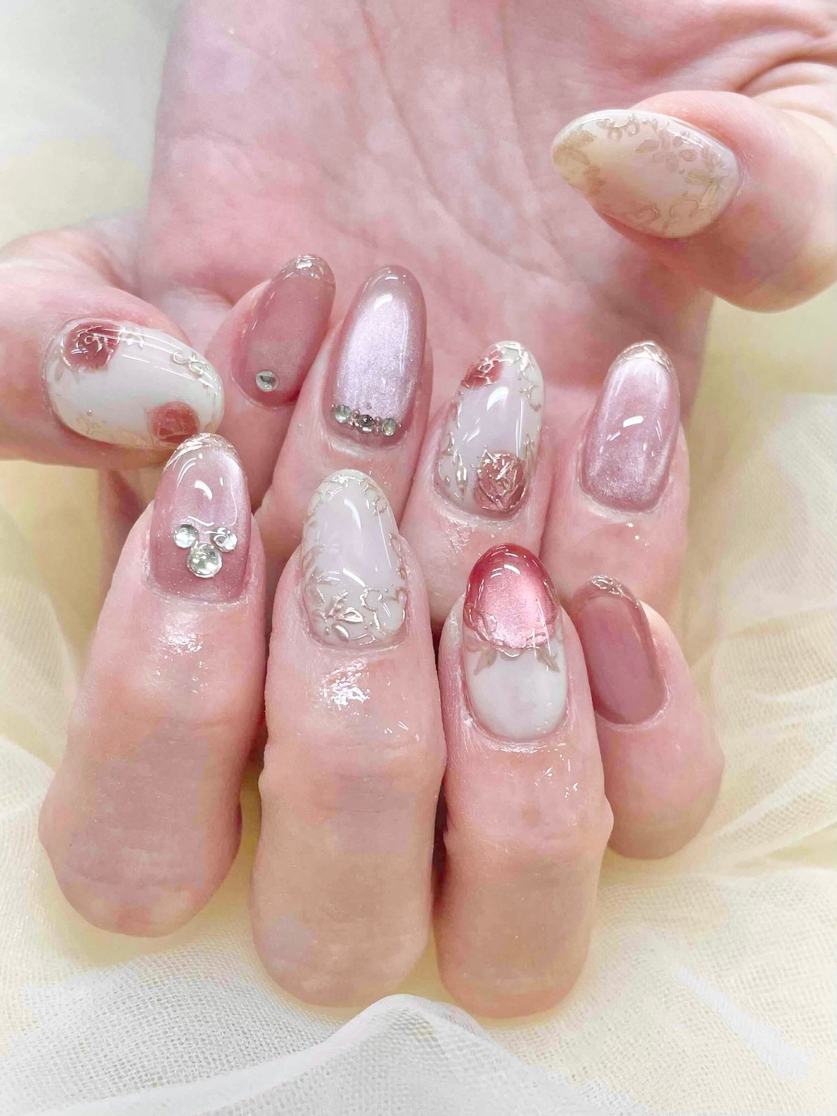 NICENAILのお客様施術 くすみピンクのニュアンスフラワー