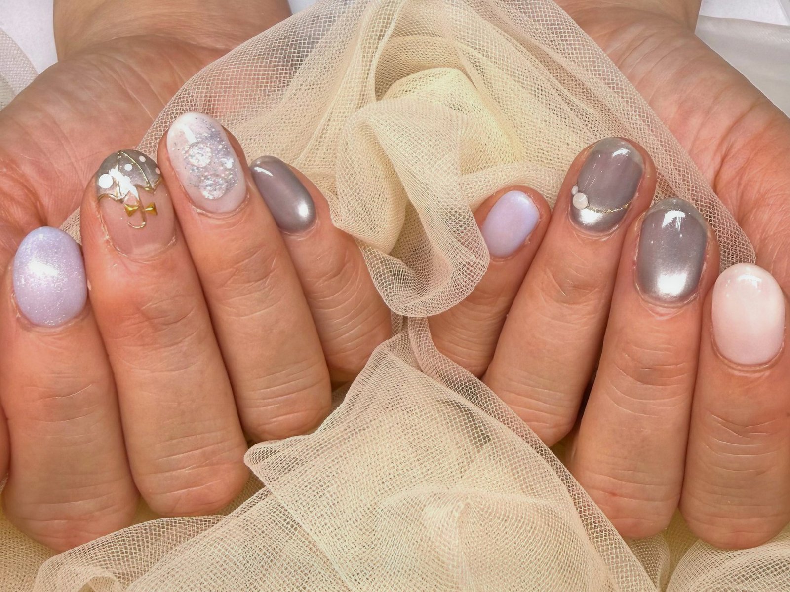 NICENAILのお客様施術 ニュアンスピンクのミラーネイル