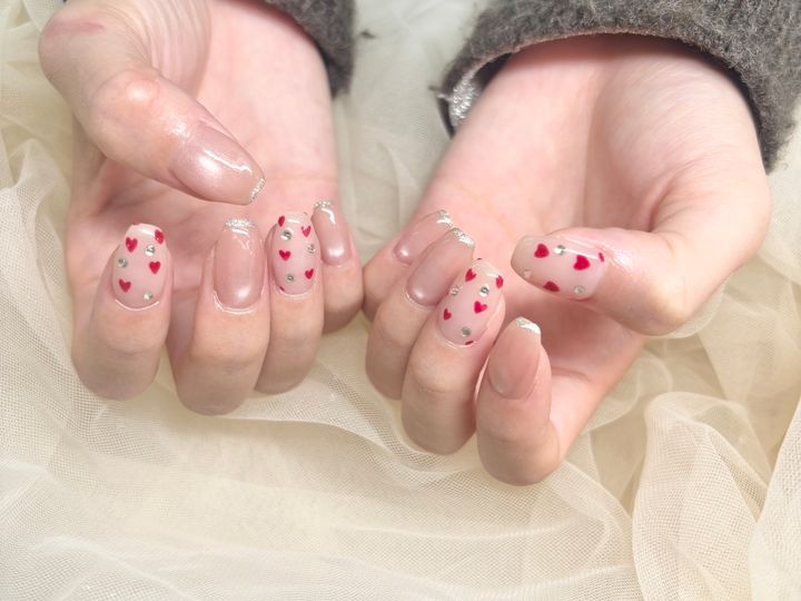 NICENAILのお客様施術 クリアベースのハートドット