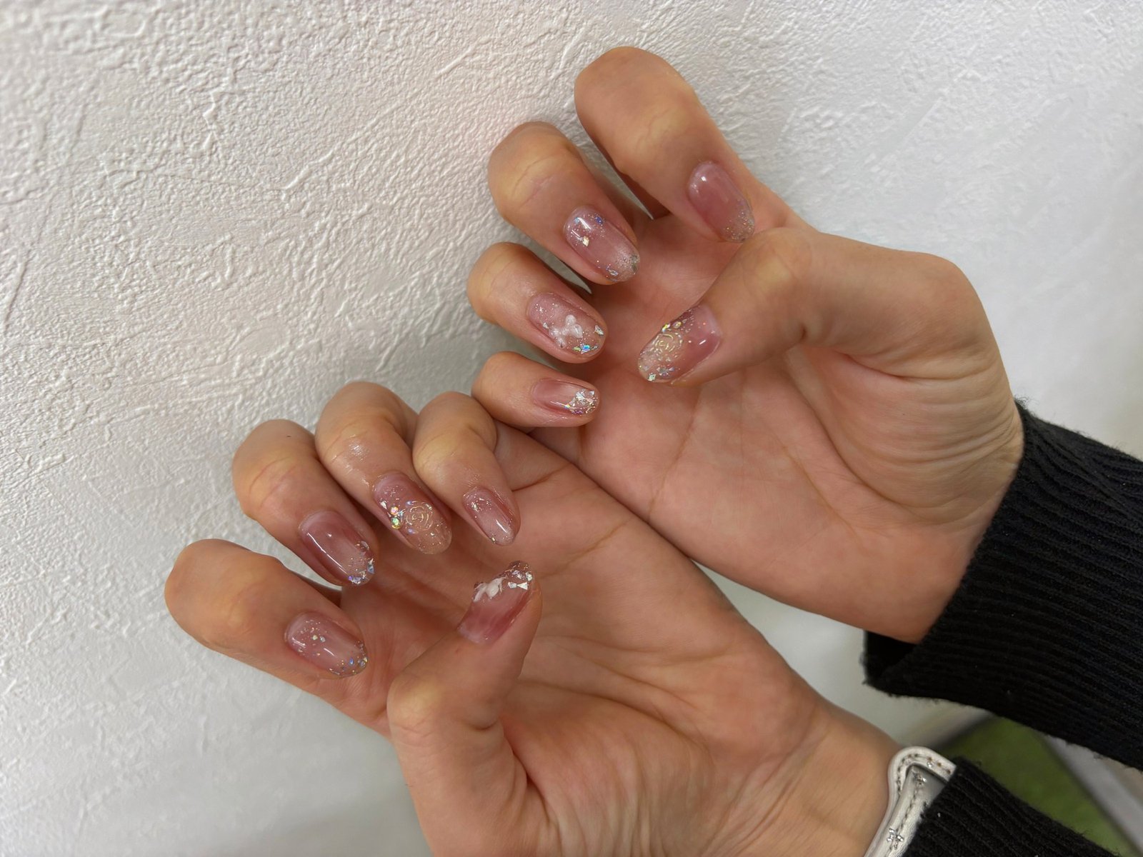 NICENAILのお客様施術 ベージュピンクのグラデーション×ラメ