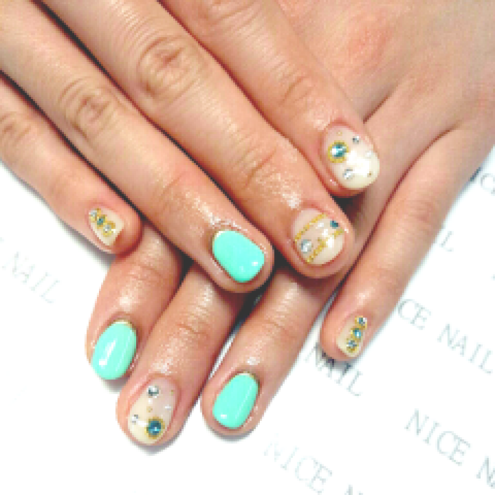 [ネイルカタログ] ネイルサロン ナイスネイルの人気ネイルデザインを更新しました！